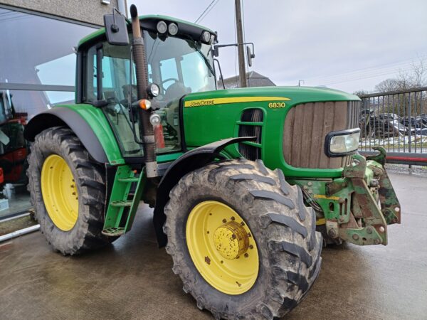 JOHN DEERE 6830