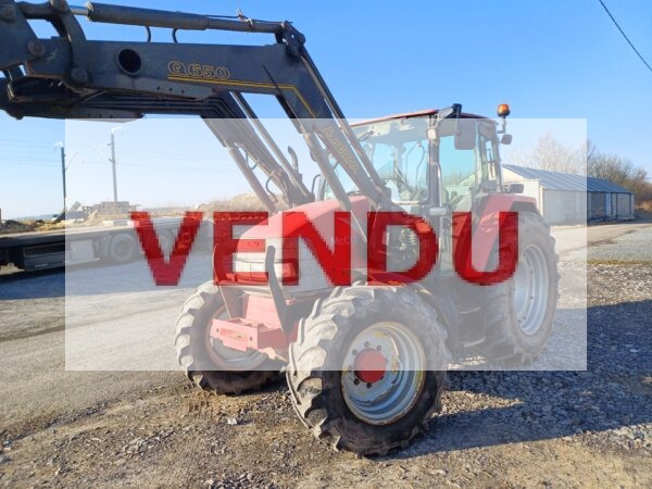 1.MCCORMICK CX105 Xtrashit avec chargeur