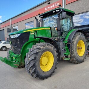 1. JOHN DEERE 7250R
