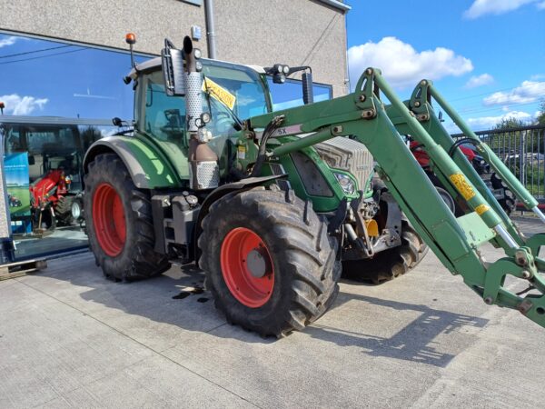 1. FENDT 720
