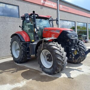 1. CASE IH PUMA CVX 240
